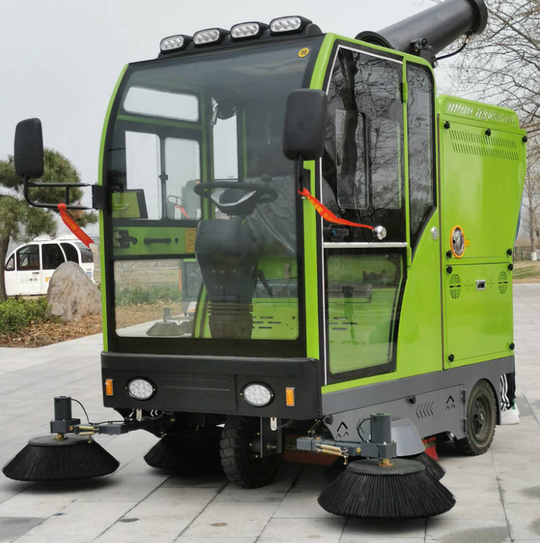 和平道路清洁广泛应用电动环卫清扫车