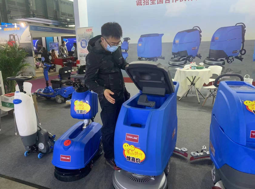 和平坦洁洗地机公司致力于电动洗地机的生产、销售和服务百家